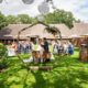 Narline Zuidwolde trouwen in de tuin - de kus Drenthe