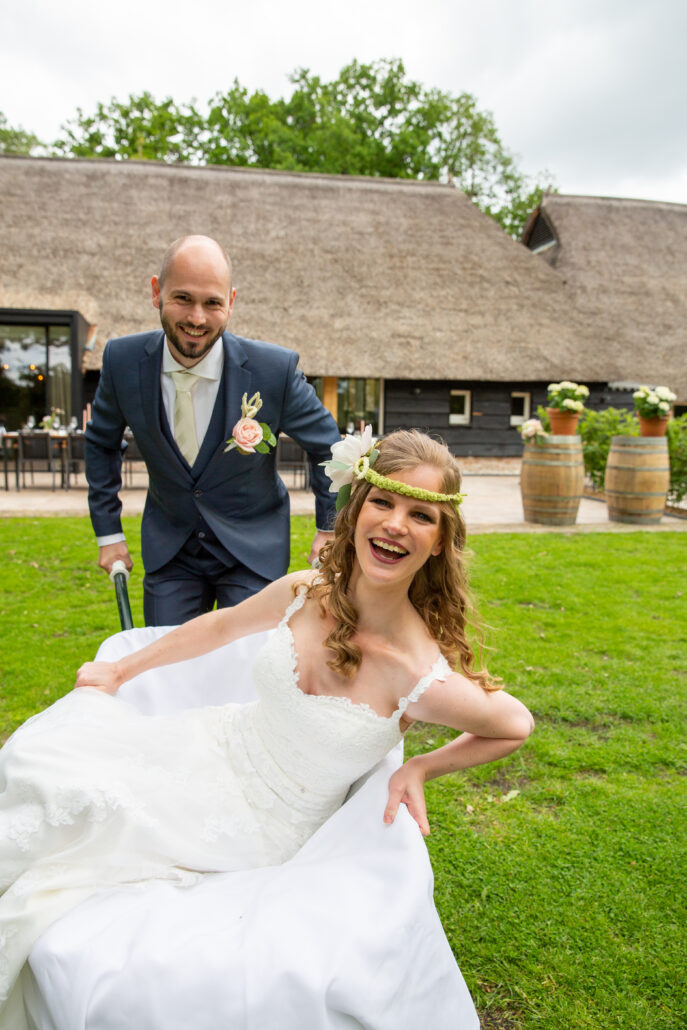 Narline Zuidwolde trouwen in de tuin in Drenthe