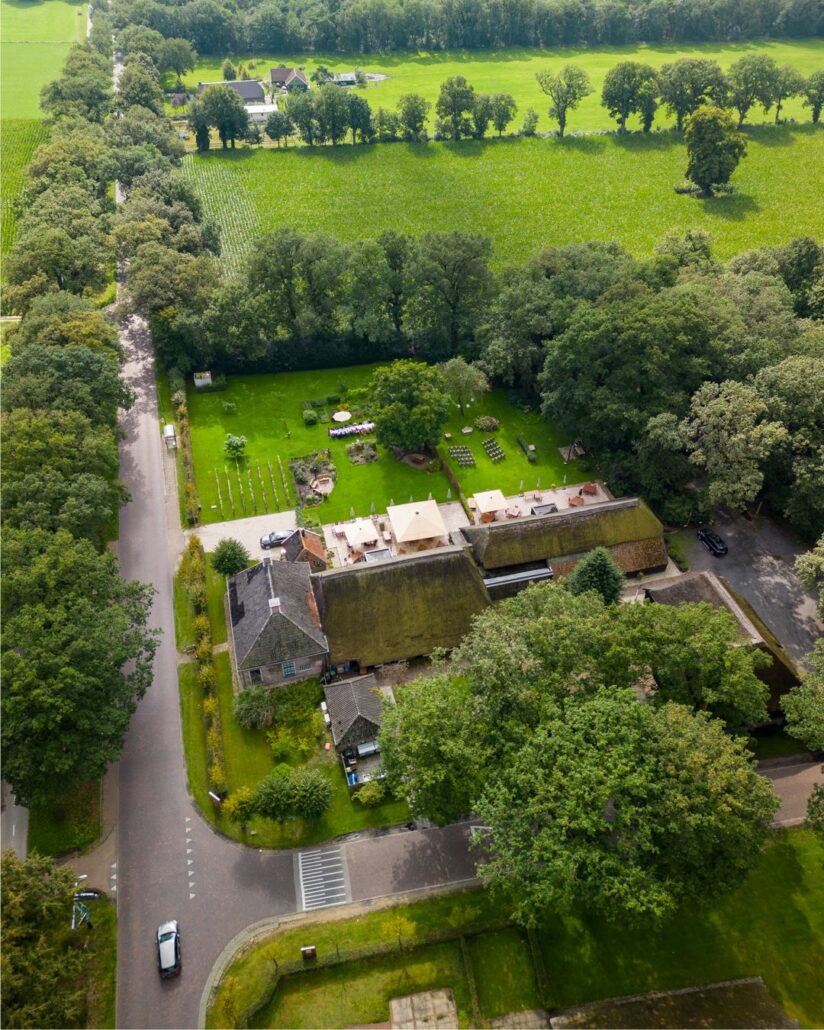 Narline Zuidwolde drone pand van bovenaf restaurant Drenthe