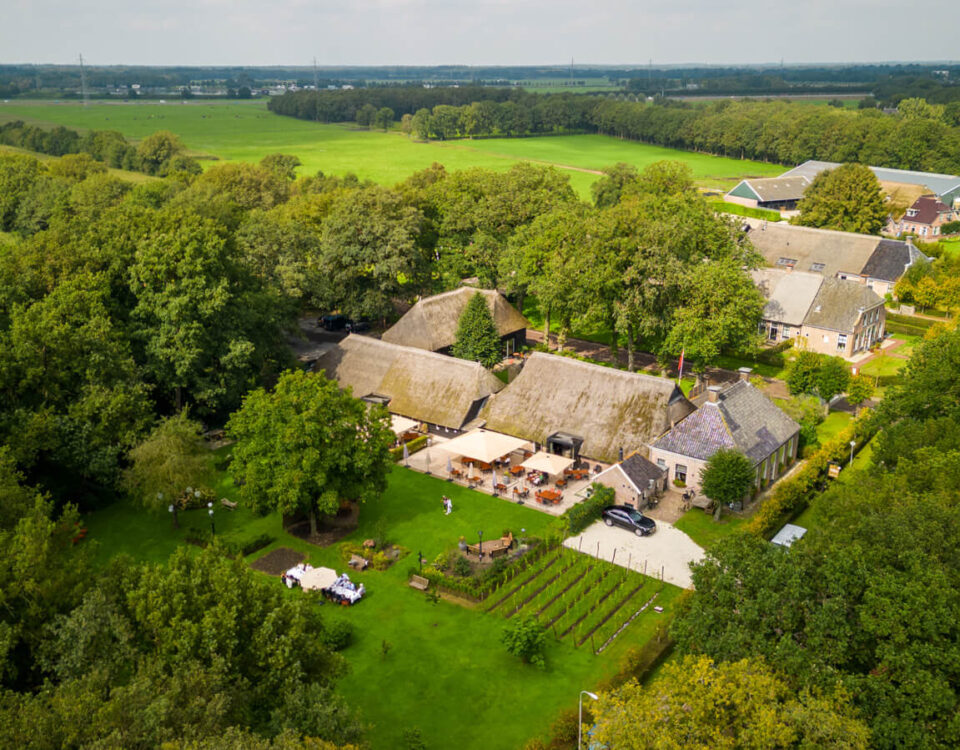 Narline restaurant en terras tuin en pand van boven Zuidwolde Drenthe